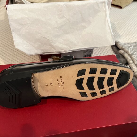 SALVATORE FERRAGAMO PREGIATO MENS LOAFER- SIZE 8.5EE IN BLACK